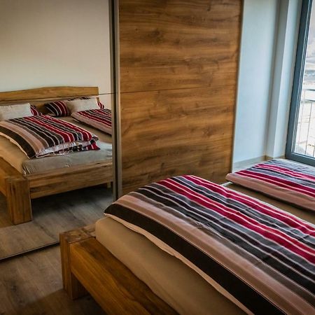 Landhaus Ferienwohnungen Mit Pool Und Wellness Neukirchen-Balbini Exteriér fotografie